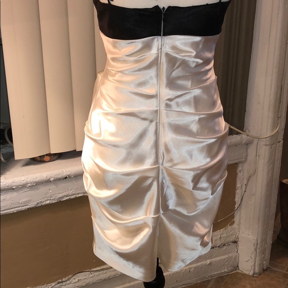 Black and white dress - Picture 2 of 7